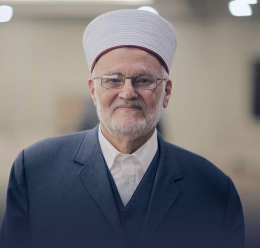 نقل الشيخ عكرمة صبري إلى المستشفى إثر وعكة صحية